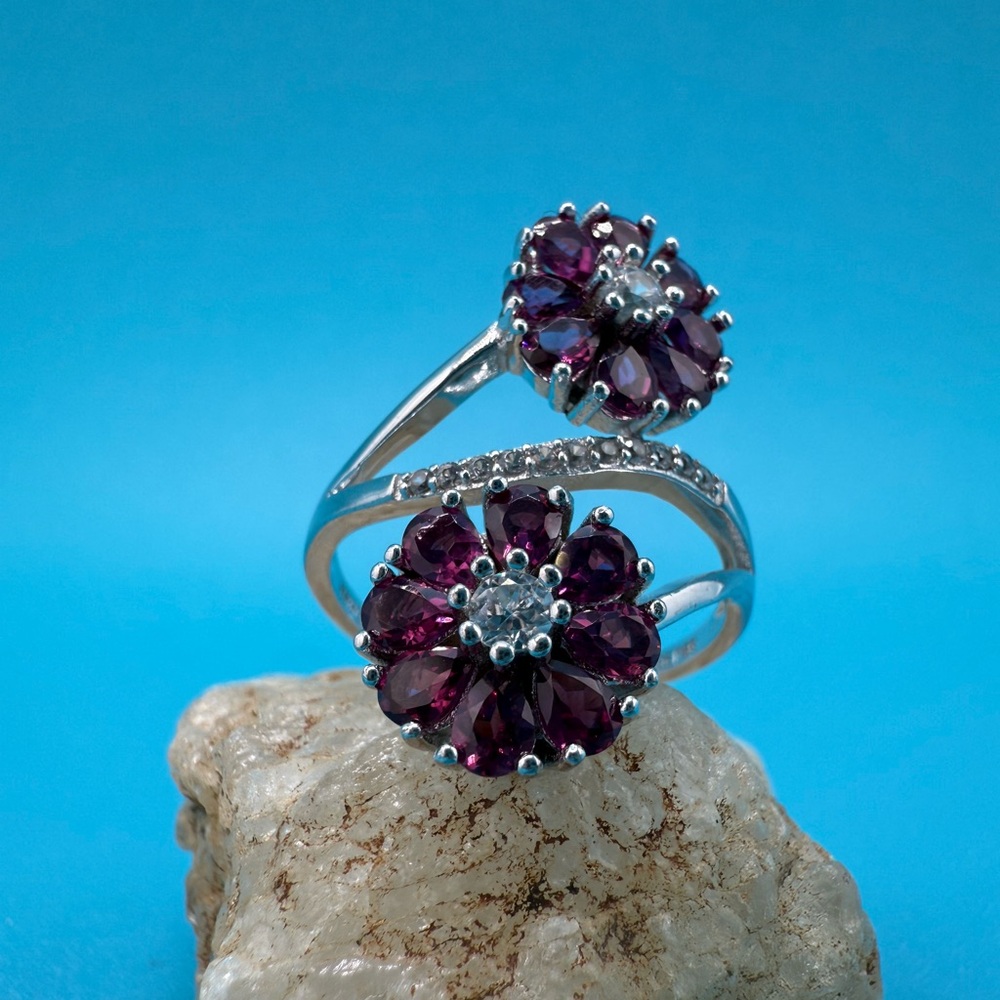 🌸BBJ Floral Gemstone Statement Ring Raspberry Rhodolite, White Zircon 🌸